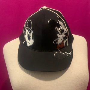 Disneyland resort Mickey Mouse black hat size adults hundred percent cotton